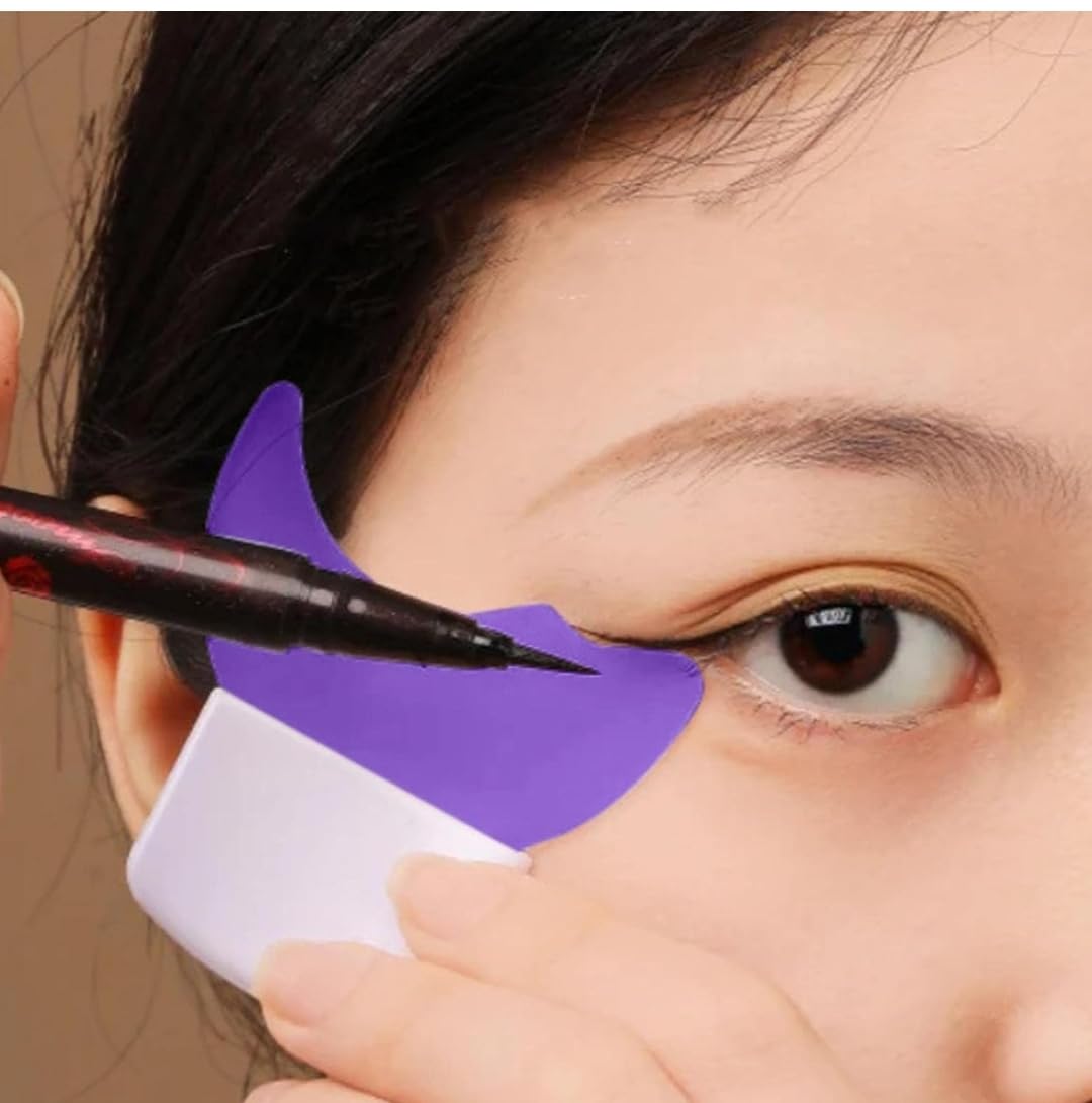 3 in 1 Multifunctional Eyelash Makeup Auxiliary Guard Tool, Applicator Guide Auxiliary Artifact Mascara Eyeliner Eye Shadow Painting Silicone Upper and Lower Bezel Tool (Pack of 1, White)