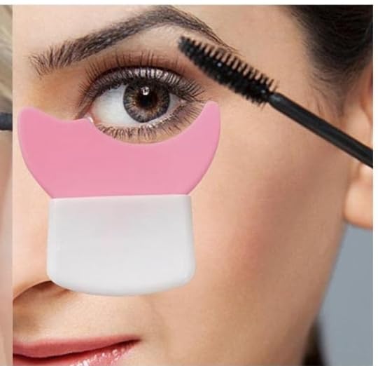 3 in 1 Multifunctional Eyelash Makeup Auxiliary Guard Tool, Applicator Guide Auxiliary Artifact Mascara Eyeliner Eye Shadow Painting Silicone Upper and Lower Bezel Tool (Pack of 1, White)