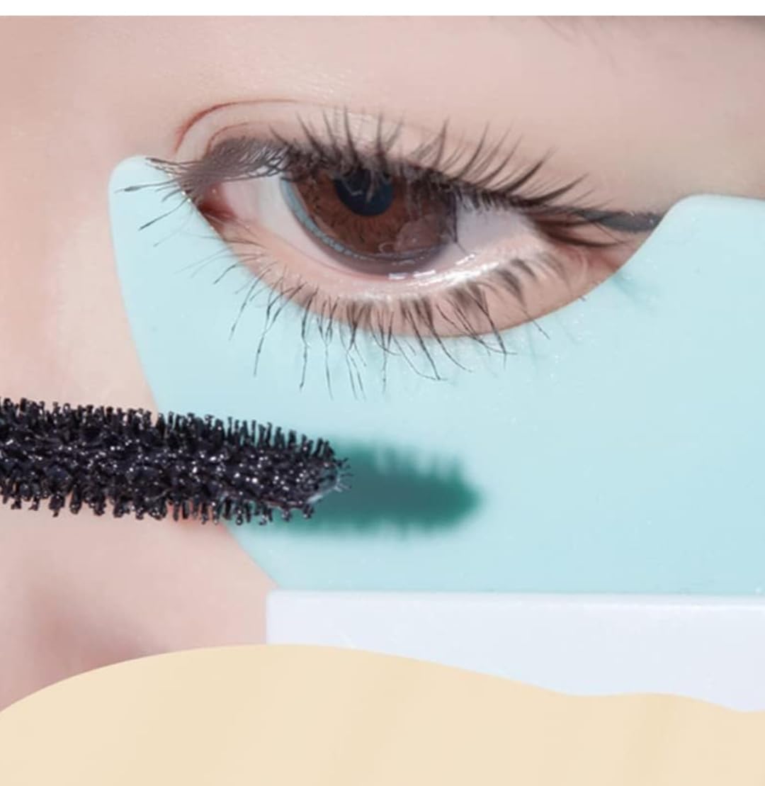 3 in 1 Multifunctional Eyelash Makeup Auxiliary Guard Tool, Applicator Guide Auxiliary Artifact Mascara Eyeliner Eye Shadow Painting Silicone Upper and Lower Bezel Tool (Pack of 1, White)