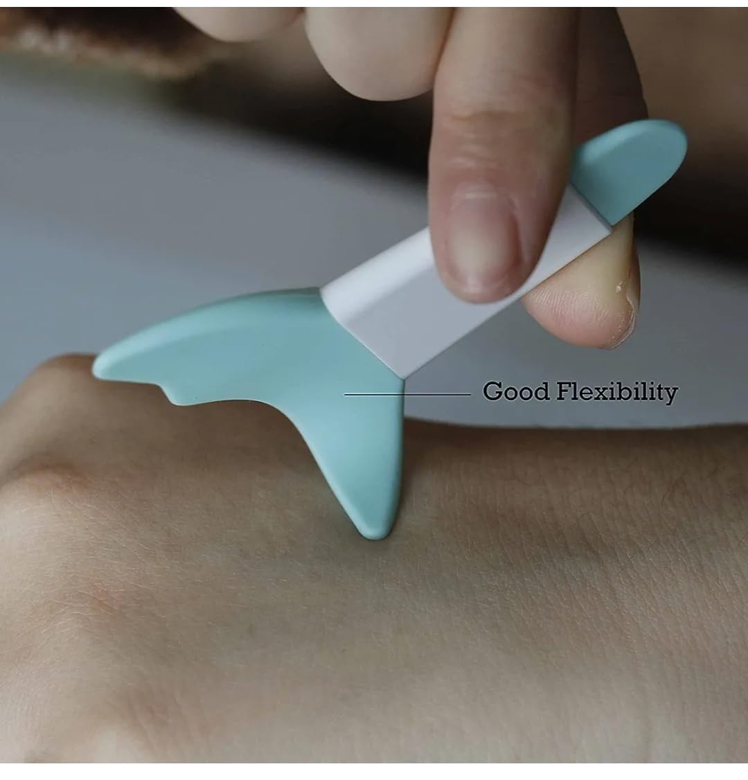 3 in 1 Multifunctional Eyelash Makeup Auxiliary Guard Tool, Applicator Guide Auxiliary Artifact Mascara Eyeliner Eye Shadow Painting Silicone Upper and Lower Bezel Tool (Pack of 1, White)