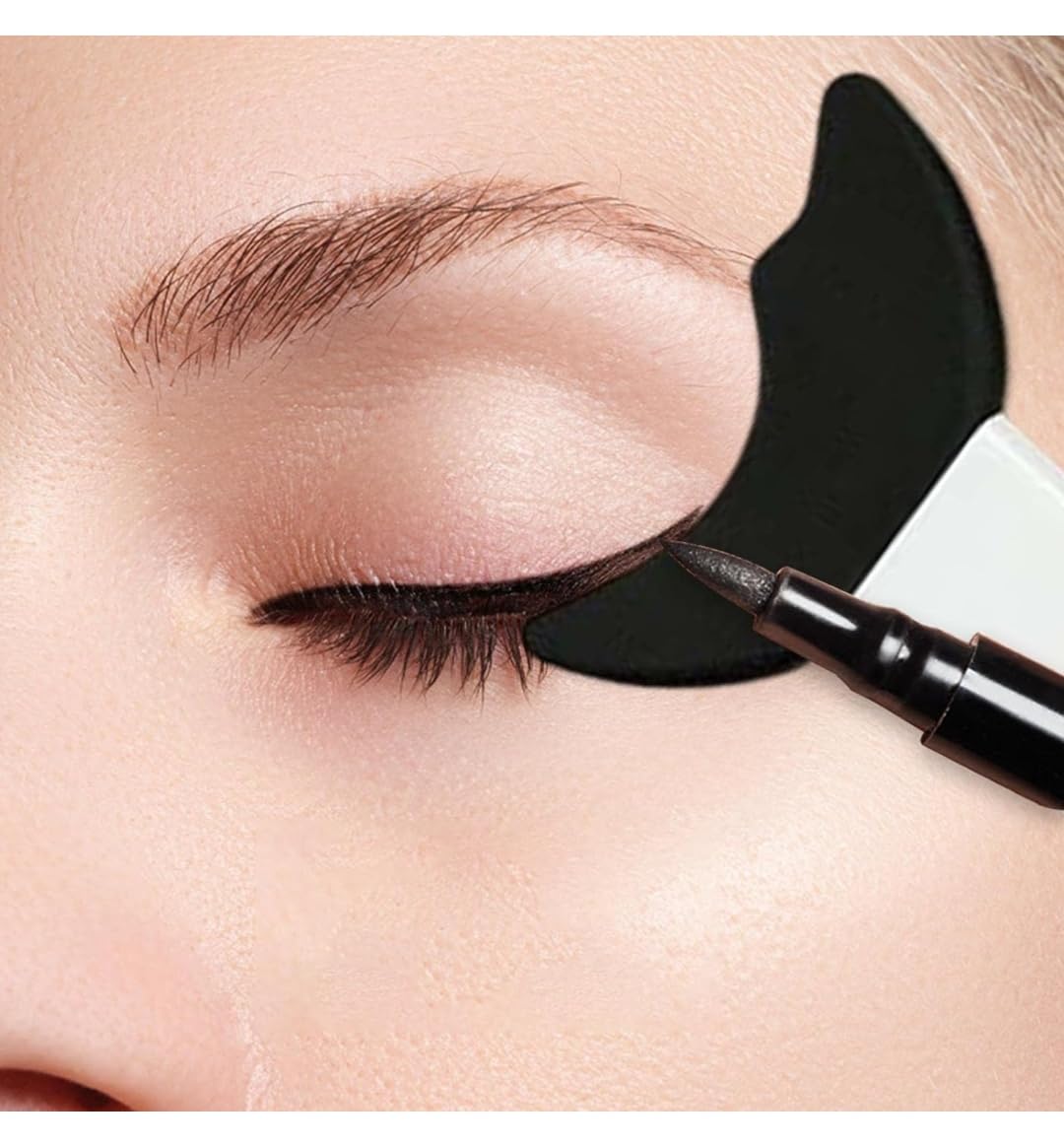 3 in 1 Multifunctional Eyelash Makeup Auxiliary Guard Tool, Applicator Guide Auxiliary Artifact Mascara Eyeliner Eye Shadow Painting Silicone Upper and Lower Bezel Tool (Pack of 1, White)