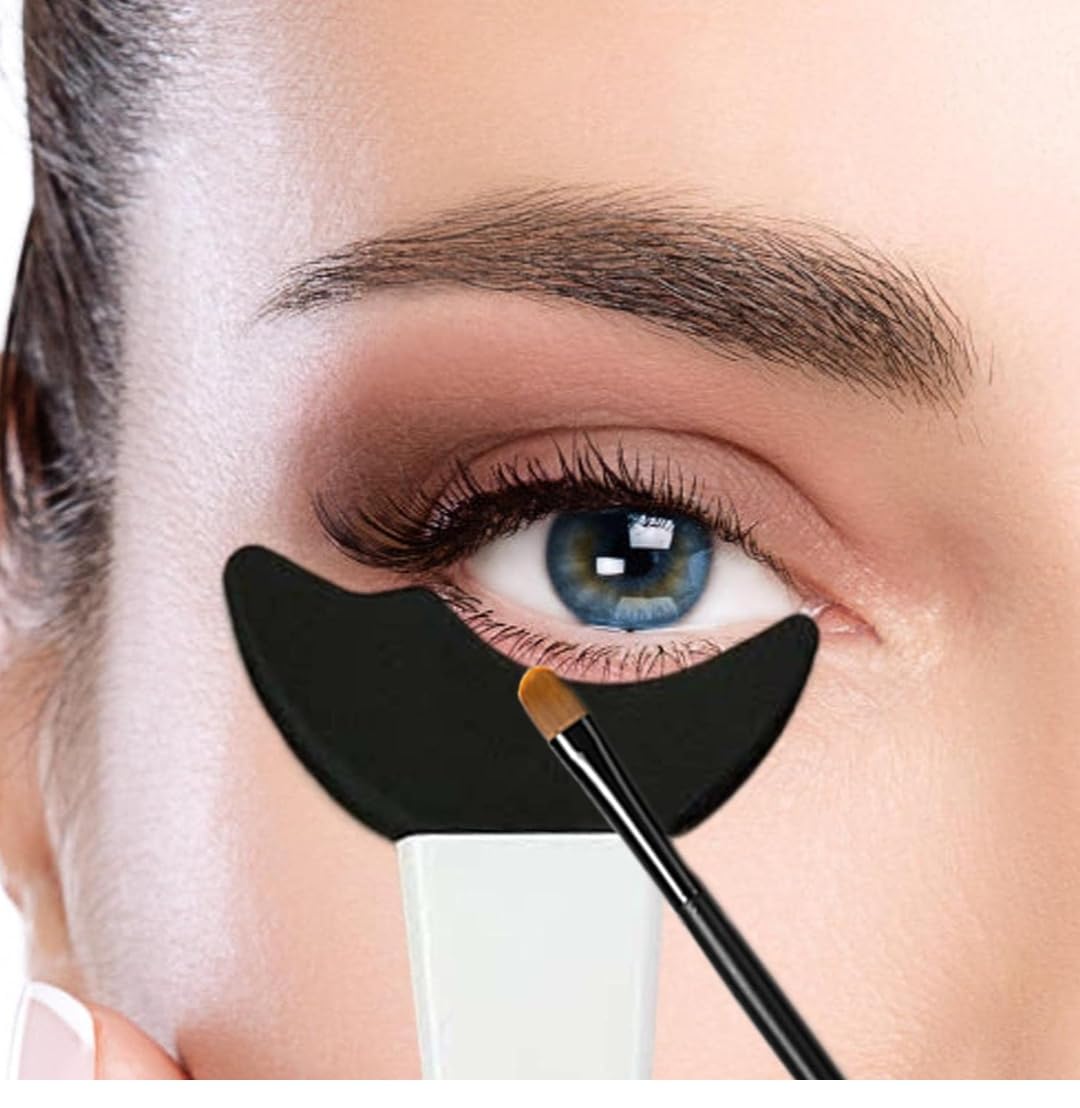 3 in 1 Multifunctional Eyelash Makeup Auxiliary Guard Tool, Applicator Guide Auxiliary Artifact Mascara Eyeliner Eye Shadow Painting Silicone Upper and Lower Bezel Tool (Pack of 1, White)